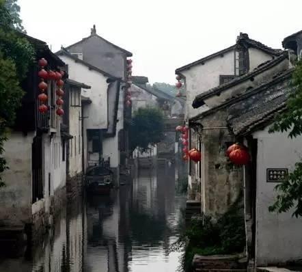层层恐惧