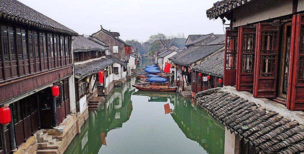 30年前,父亲花100多买了套西游记瓷器,儿子去鉴定专家说值2个亿